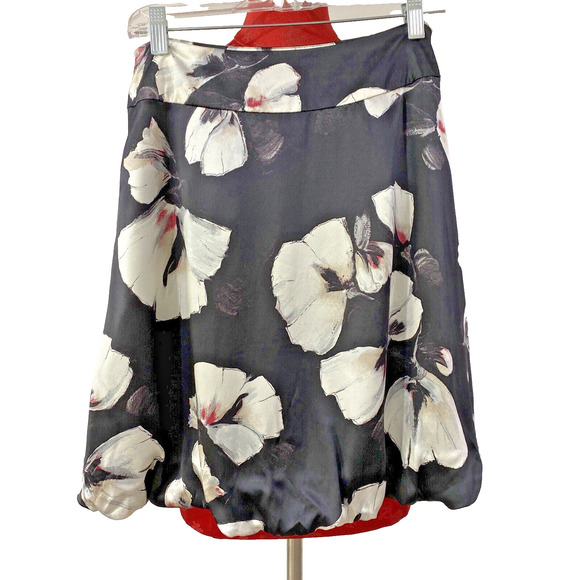 White House Black Market Skirt Size 4 Multi Floral Silk Bubble Hem Knee Length - Picture 2 of 6